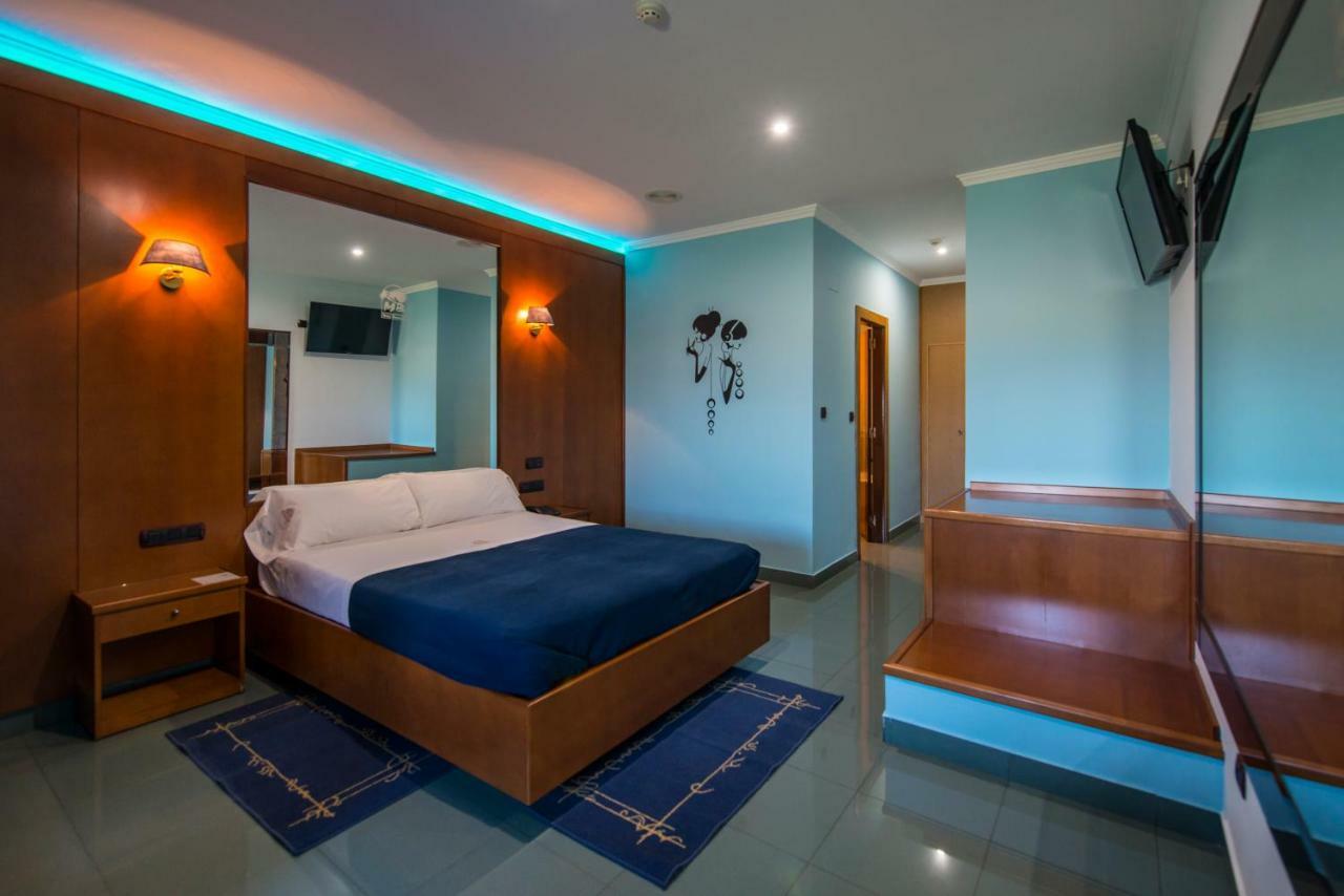 Motel Bracancun Aveleira Eksteriør billede